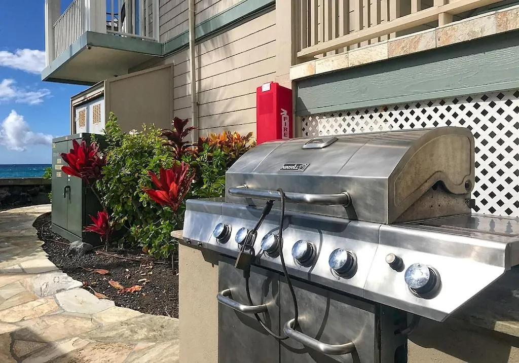 Oceanfront Condo & Walking Distance To Beach And Town- Hale Kona Kai 207 By Casago Kona Kailua-Kona 0*,  United States