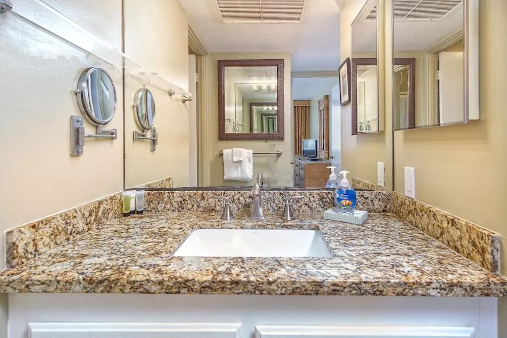 Oceanfront Condo & Walking Distance To Beach And Town- Hale Kona Kai 207 By Casago Kona 凯路亚-科纳 美国